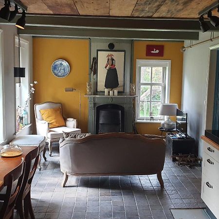 Fakansjehus Sfeervol Met Fijne Tuin Jirnsum エクステリア 写真